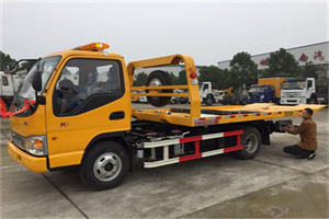 阿尔山哪里有拖车服务