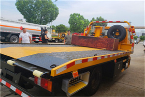 阿尔山附近拖车电话号码服务